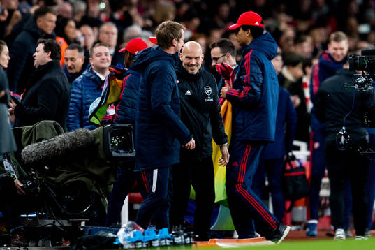 Graham Potter, manager of Brighton, and Fredrik Ljungberg,