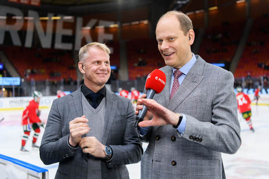 Niklas Wikegård och Lasse Granqvist från Cmore innan