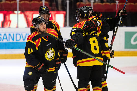 Brynäs Jaedon Descheneau  jublar