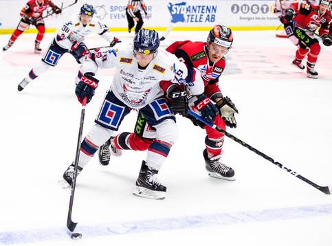 Linköpings Patrik Lundh och Malmö Redhawks Frederik Storm