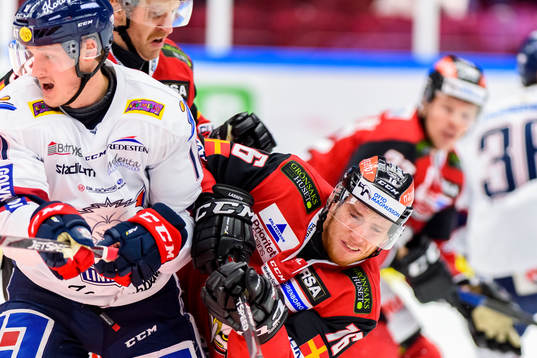 Linköpings Henrik Törnqvist och Malmö Redhawks Matias