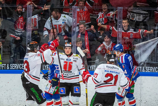 Örebros Glenn Gustafsson jublar