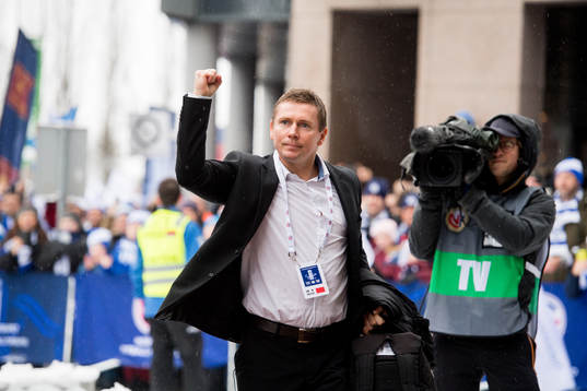 Jostein Grindhaug, coach of Haugesund, arrives