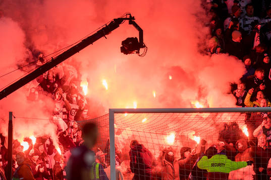 Pyro effects among the supporters of Viking