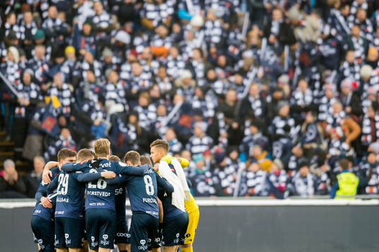 The players of Viking