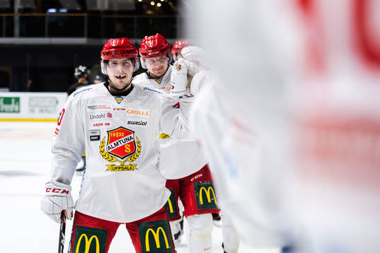 Almtunas Mattias Granlund jublar