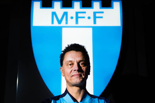 s damlag, fotograferad på stadion i Malmö