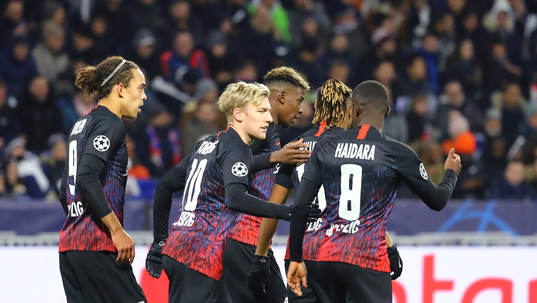 Bläddra bland fler bilder av Fotboll, Champions League, Lyon - Leipzig