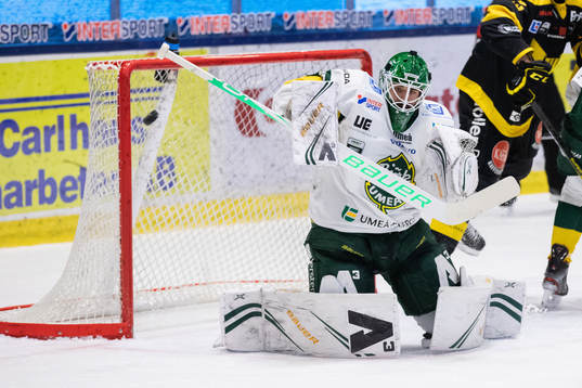 Björklövens målvakt Joe Cannata