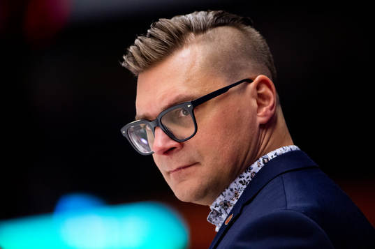 Modos tränare Björn Hellkvist