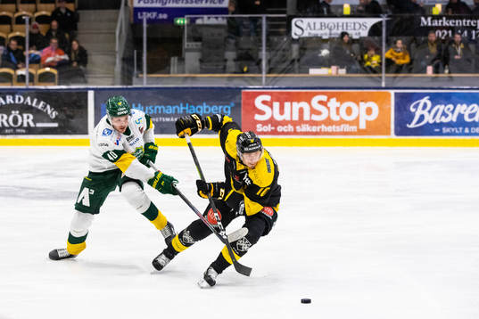 Västerås Jimmie Jansson och Björklövens Sebastian Selin
