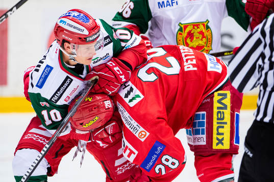 Moras Dustin Gazley och Modos Linus Pettersson i bråk