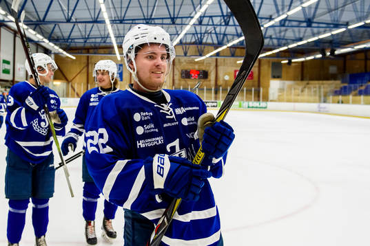 Jonstorps Philip Gunnarsson jublar
