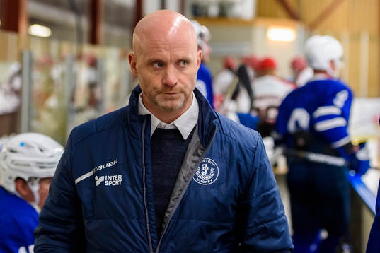 Jonstorps tränare Tim Brithén deppar