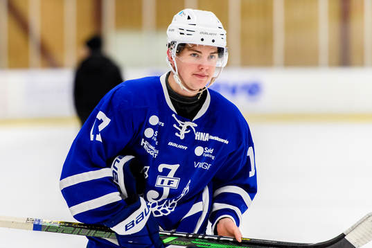 Jonstorps Carl Lindqvist jublar