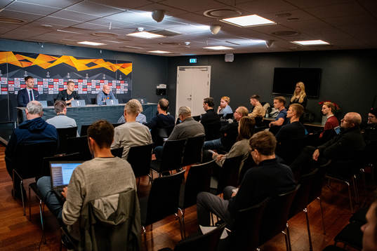 Goalkeeper Karl-Johan Johnsson and head coach Ståle