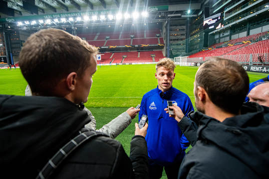 Viktor Fischer of FC Köpenhamn talk with media