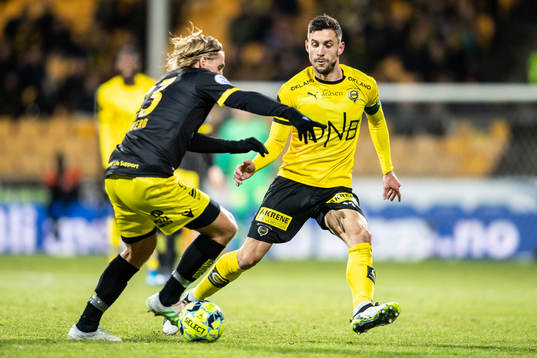 Erlend Segberg of Start and Daniel Alexander Pedersen of