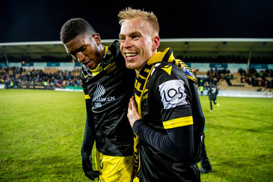 Damion Lowe and Martin Ramsland of Start celebrate