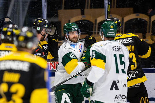 Björklövens Alex Hutchings i bråk