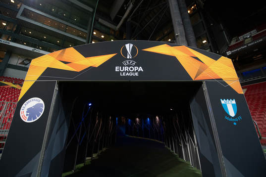 Players tunnel
