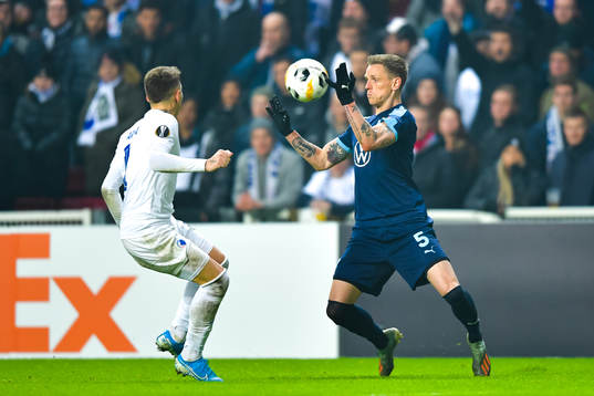 Guillermo Varela of FC Köpenhamn and Sören Rieks of