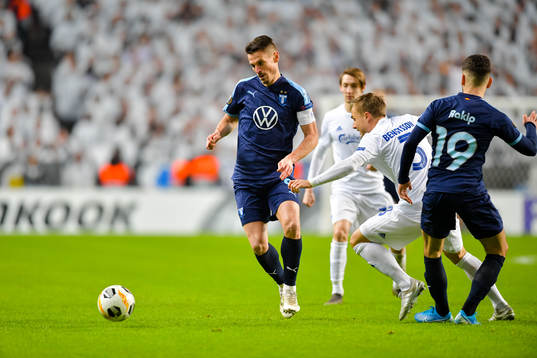 Markus Rosenberg and Erdal Rakip of Malmö FF against