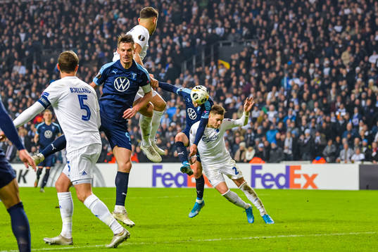 Arnor Traustason of Malmö FF scores the 0-1 goal