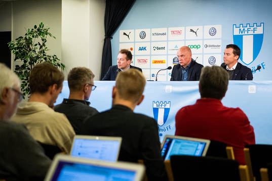 Presschef Peter Åhlander, avgående tränare Uwe Rösler