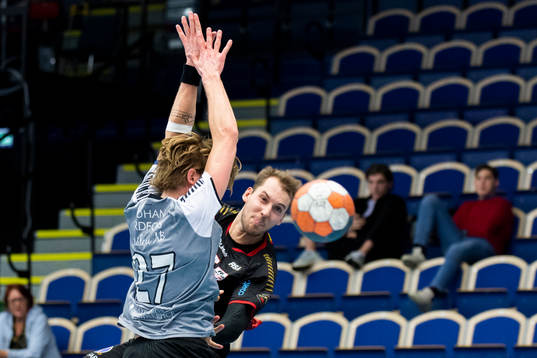 HK Malmös Filip Berentsen och Önnereds Anton Hallbäck