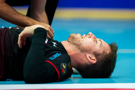 HK Malmös Filip Berentsen ligger på golvet