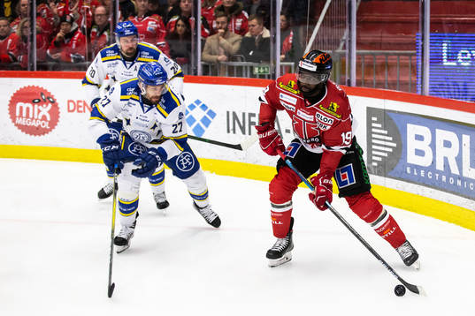 Leksands Marek Hrivik och Örebros Daniel Muzito Bagenda