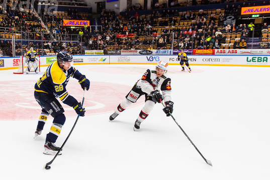 s Johannes Kinnvall och Malmö Redhawks Emil Sylvegård