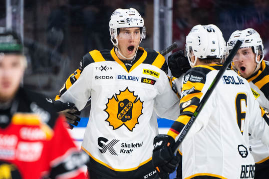 Skellefteås Robin Alvarez jublar
