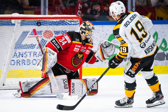 Skellefteås Tuomas Kiiskinen sätter avgörande straffen