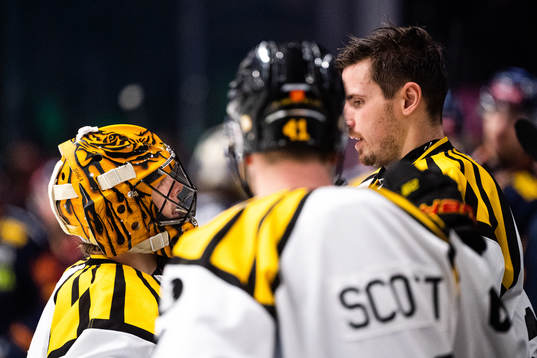 Brynäs målvakt Samuel Ersson och Joacim Eriksson