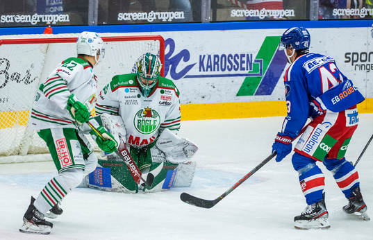 Rögles målvakt Christoffer Rifalk och Oskarshamns Nichlas
