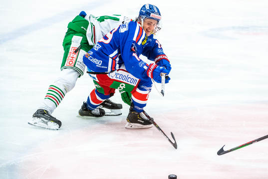 Oskarshamns Tyler Kelleher och Rögles Adam Edström