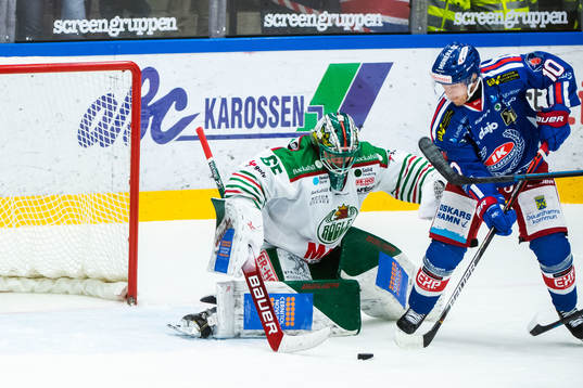 Oskarshamns Nicklas Heinerö och Rögles målvakt
