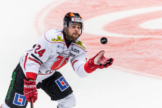 Örebros Aaron Irving