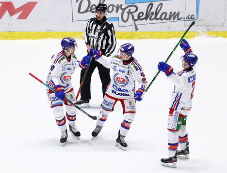 Oskarshamns Jonas Engström jublar