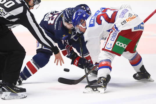 Linköpings Andrew Gordon och Oskarshamns Johan Johnsson i