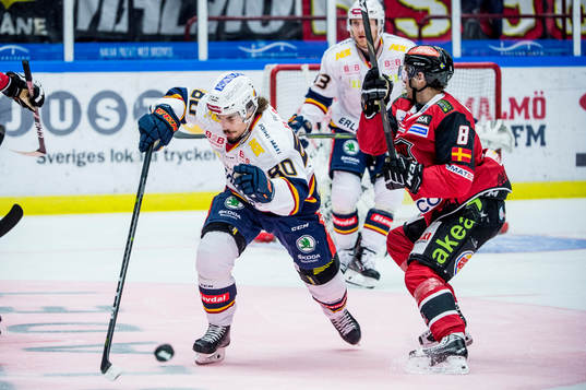 Djurgårdens Gustav Possler mot Malmö Redhawks Johan