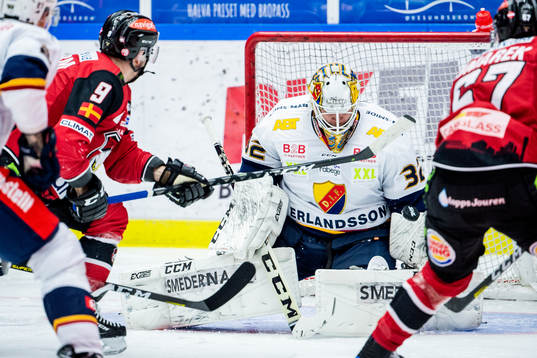 Djurgårdens målvakt Karri Rämö mot Malmö Redhawks