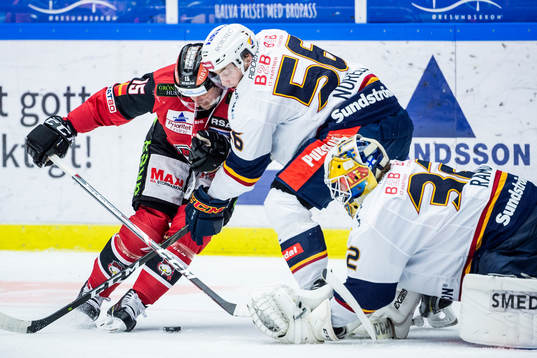 Malmö Redhawks Axel Wemmenborn och Djurgårdens Robin