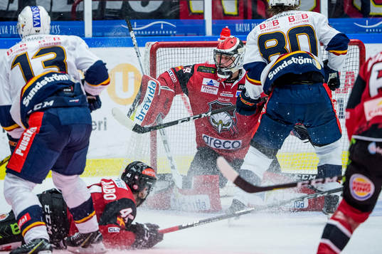 Malmö Redhawks målvakt Oscar Alsenfelt mot Djurgårdens