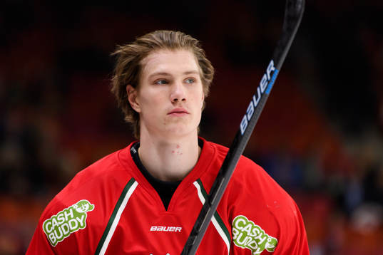 Frölundas Elmer Söderblom innan ishockeymatchen i SHL