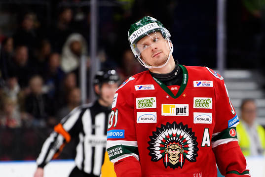 Frölundas Nicklas Lasu reagerar