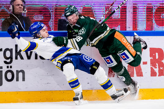 Leksands Marcus Karlberg och Färjestads Linus Arnesson