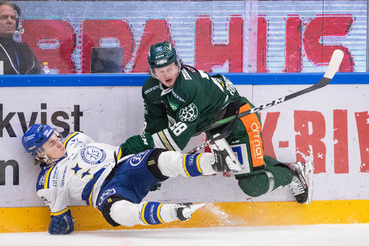 Leksands Marcus Karlberg och Färjestads Linus Arnesson